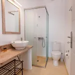 Semesterbostad Blue View House 1 - Ysternia Bay - 2br Seafront Istérnia